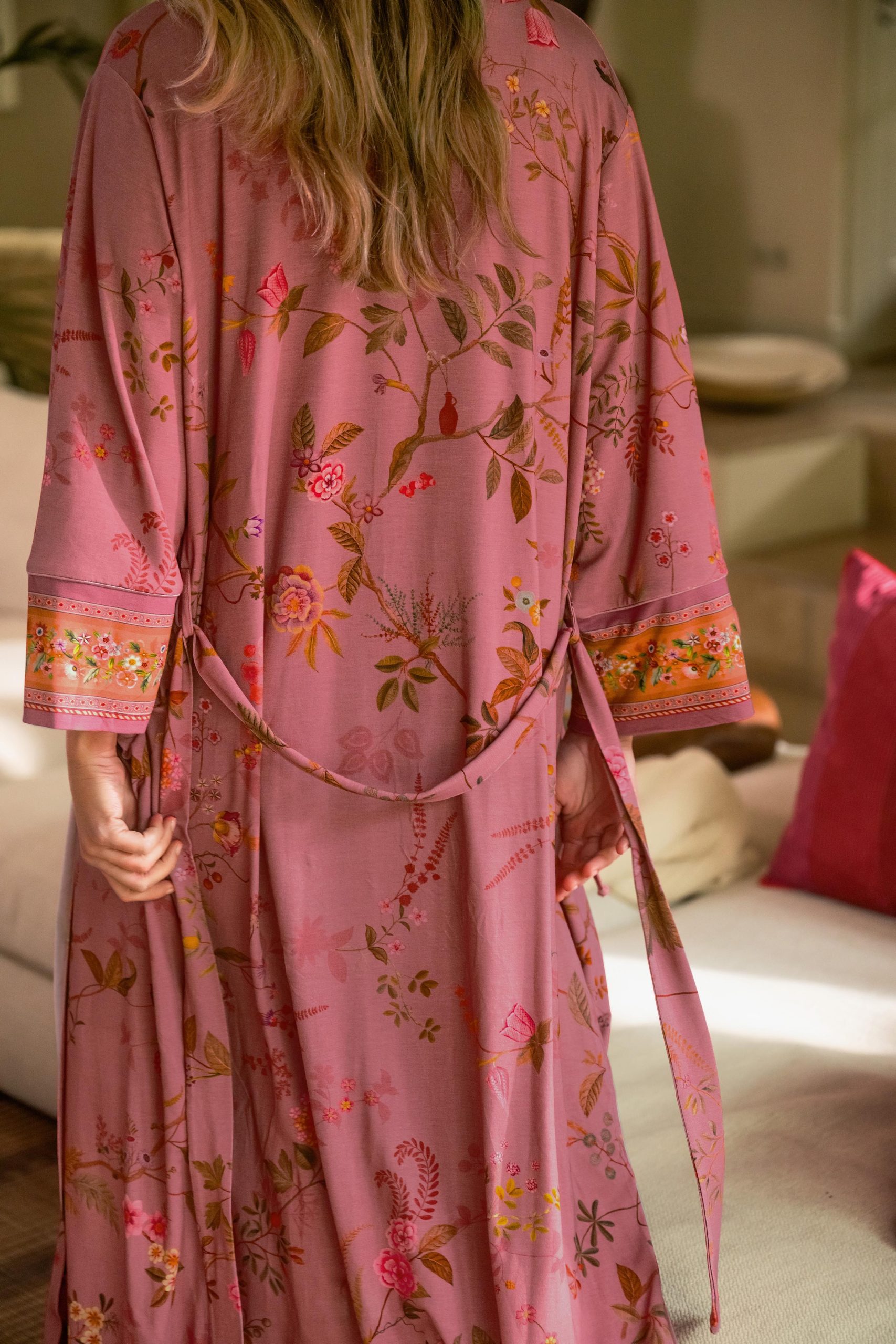 Pip Studio Noa Kimono – Bodhi Flower Donkerroze - Afbeelding 4