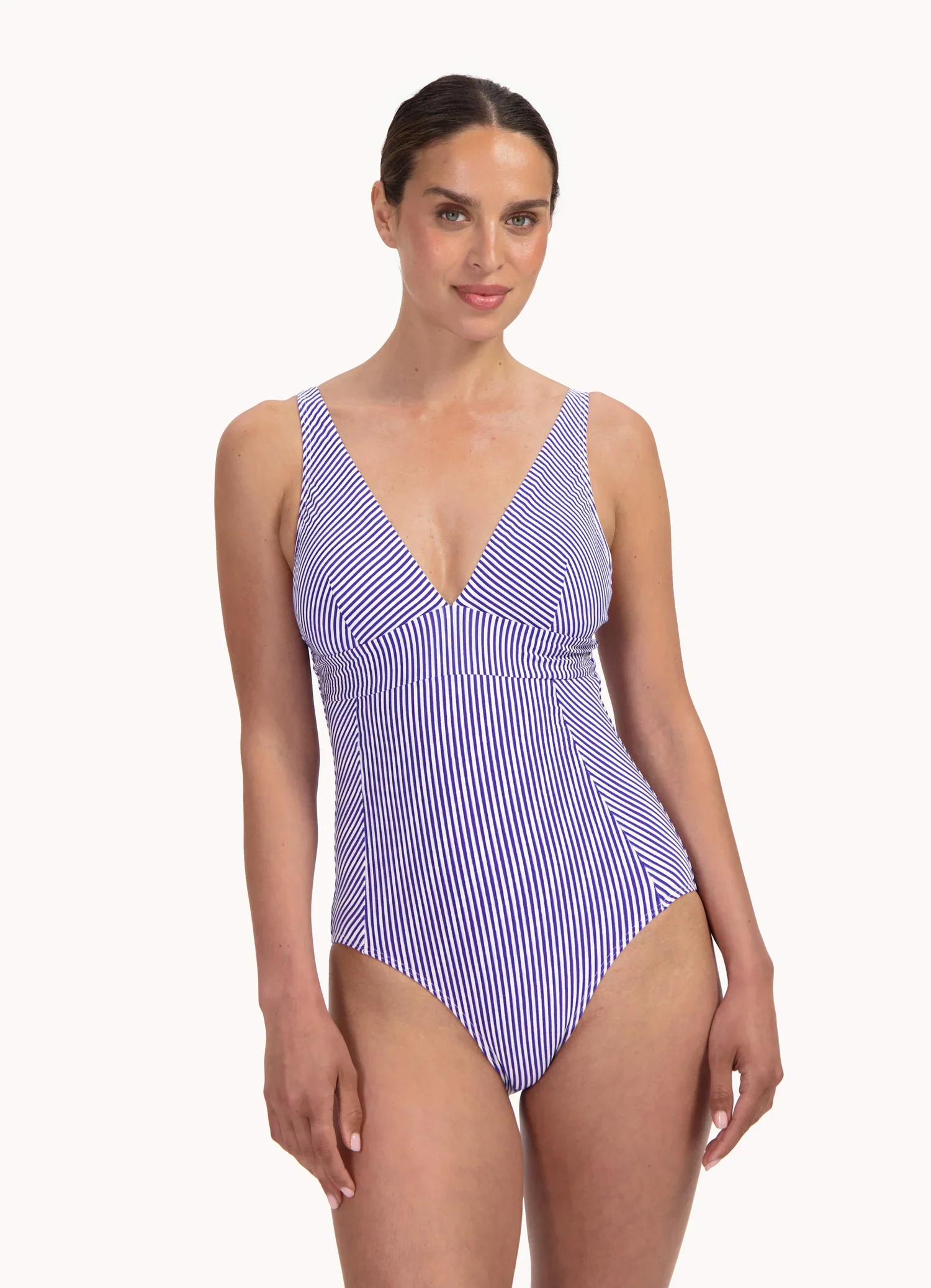 Cyell 324B - SEERSUCKER V-HALS BADPAK