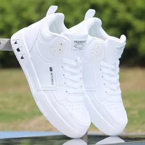 Hoge top sneakers met vetersluiting