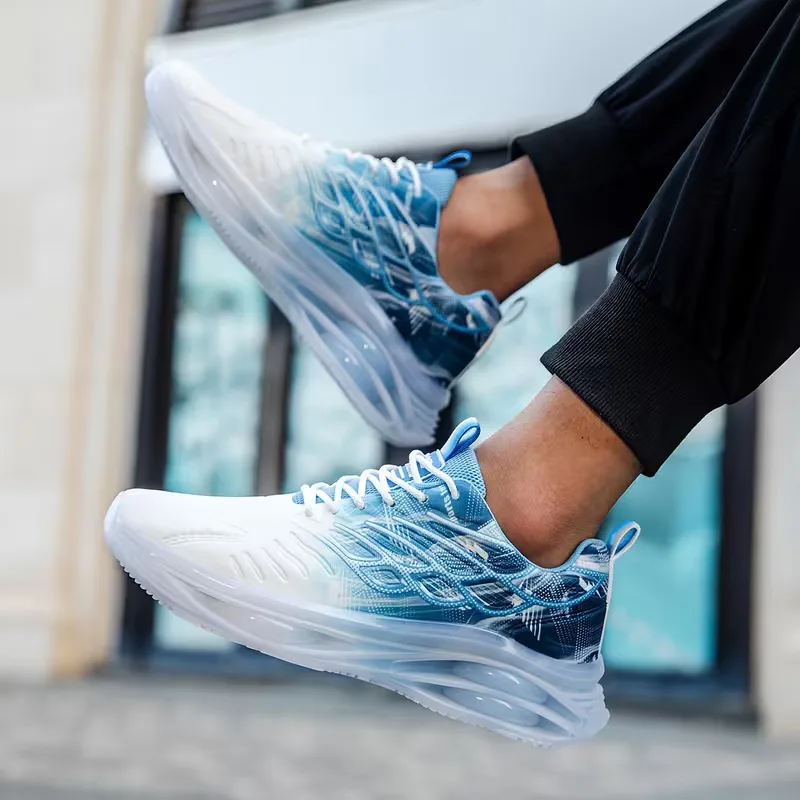 Lichte sneakers met vetersluiting voor outdoor activiteiten - Afbeelding 8