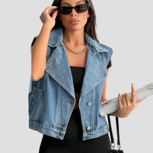 Mouwloos denimjack met knoopsluiting en zijzakken