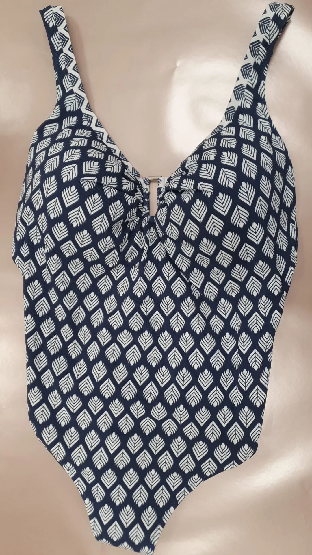 Tessy by Roidal _ HABANA Badpak T301