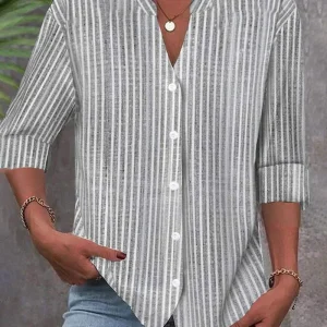 Henna | Gestreepte damestop met V-hals en print