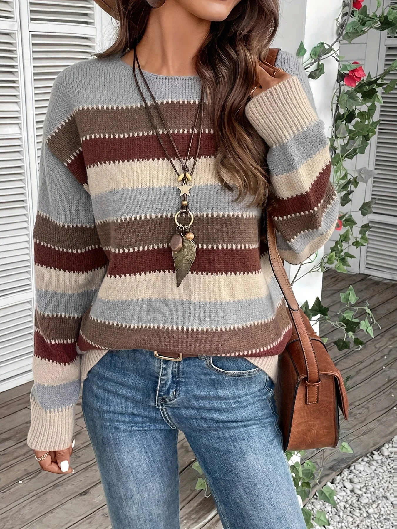 Lotte | Kleurrijke crew neck sweater met drop shoulder en lange mouw - Afbeelding 2